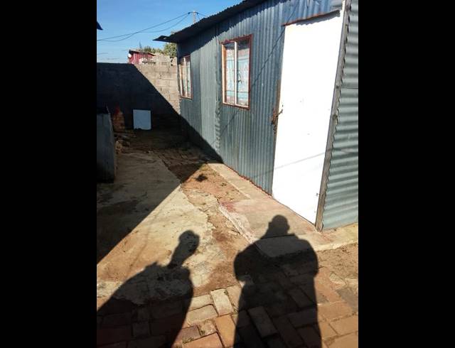 3 BEDROOM HOUSE FOR SALE IN TSHEPISONG